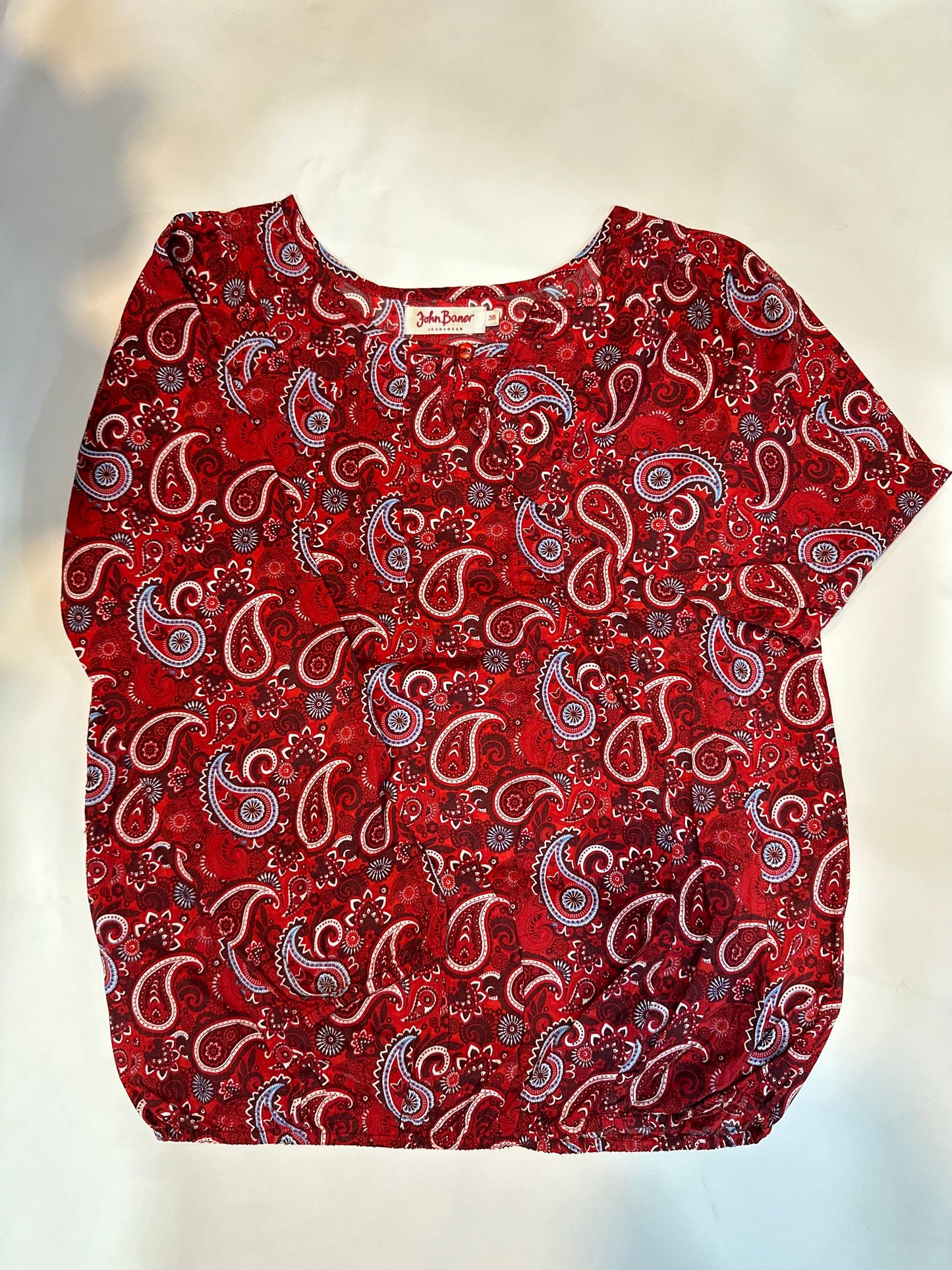 John Baner Red Paisley Print Elastic Hem Short Sleeve Blouse