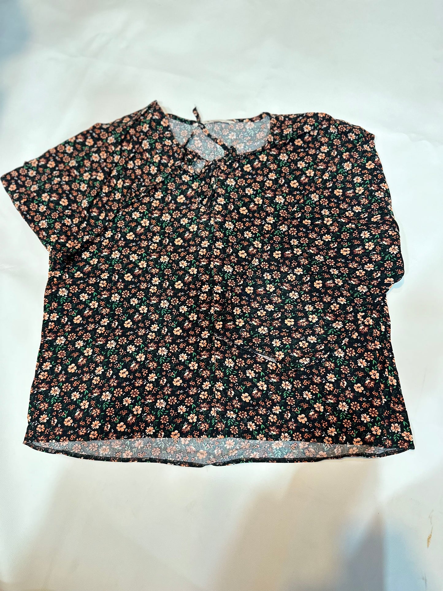 Ladies' Preloved Black Ditsy Floral Tie-Neck Short Sleeve Blouse