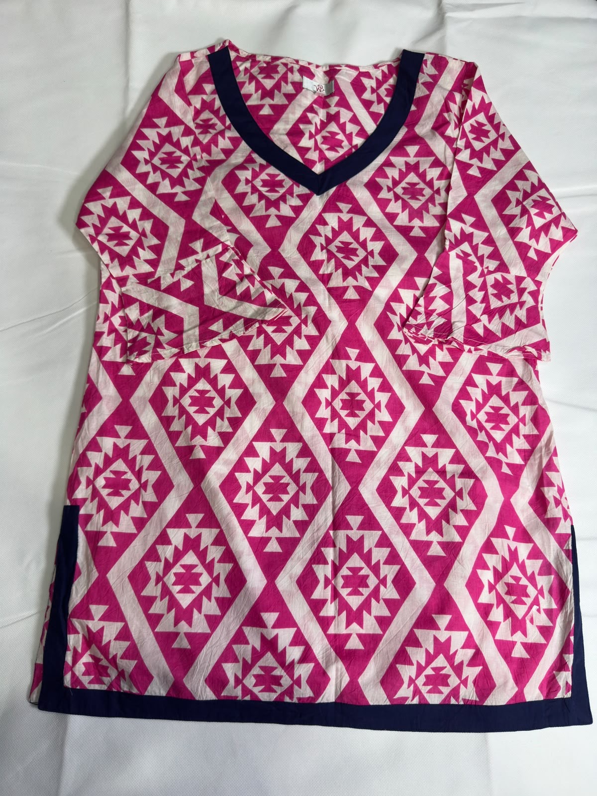 Preloved Women's Pink & White Aztec Diamond Printed Cotton Kurti