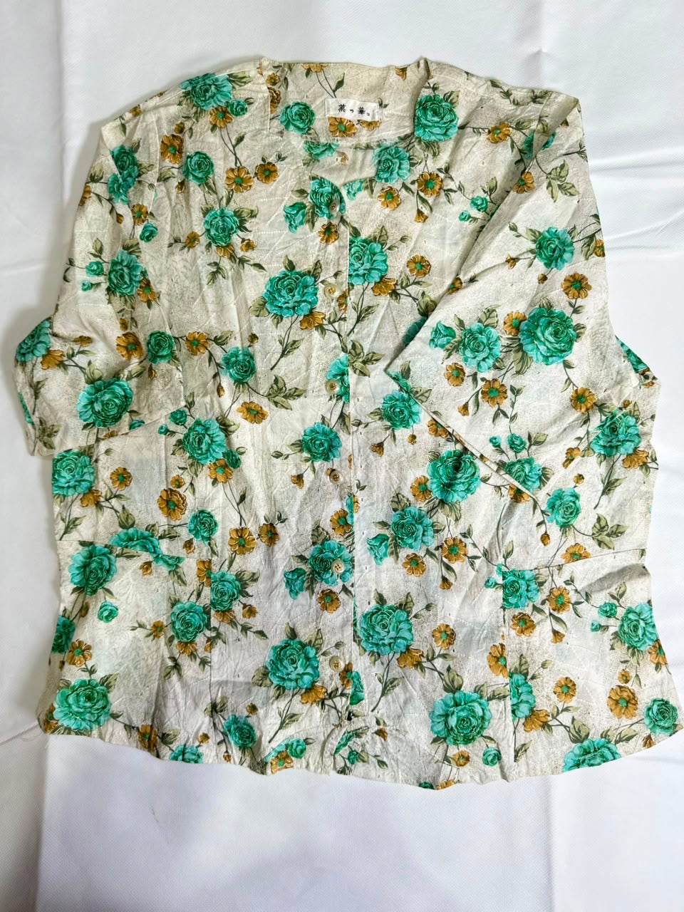 Preloved Vintage Off-White Emerald Floral Textured Short Sleeve Blouse