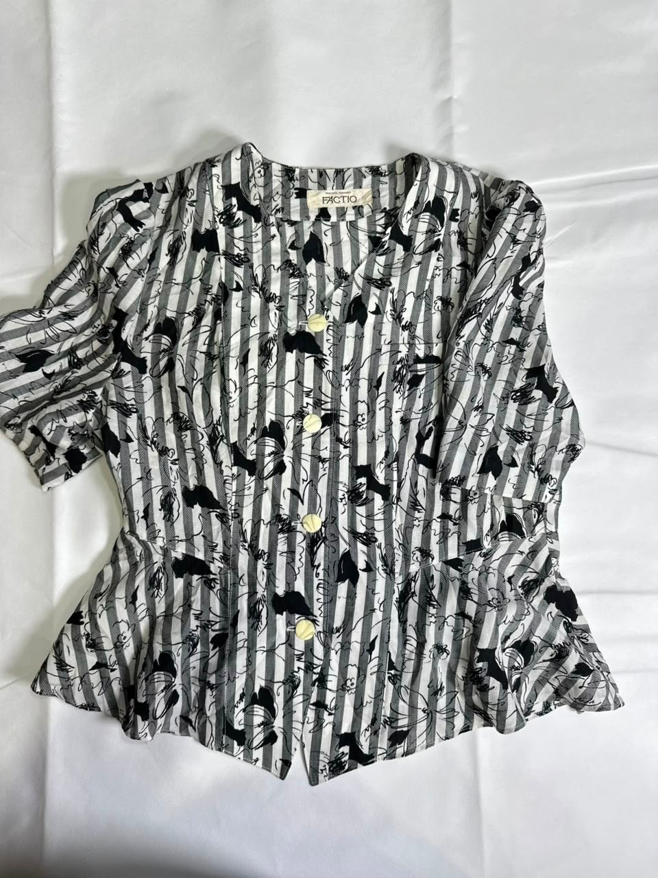 Preloved Vintage Monochrome Striped Floral Peplum Short Sleeve Blouse