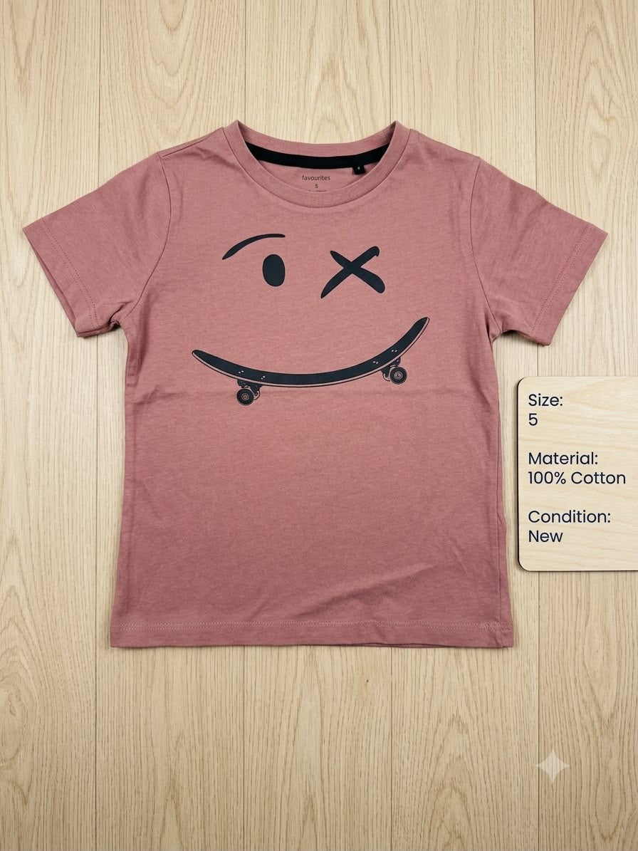 New (Thrift Inventory) Favourites Kids Skateboard Smiley Graphic T-Shirt – Dusty Rose (Size 5)