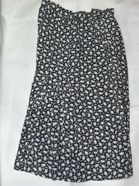 Preloved Vintage Black & White Ditsy Floral Pleated Midi Skirt