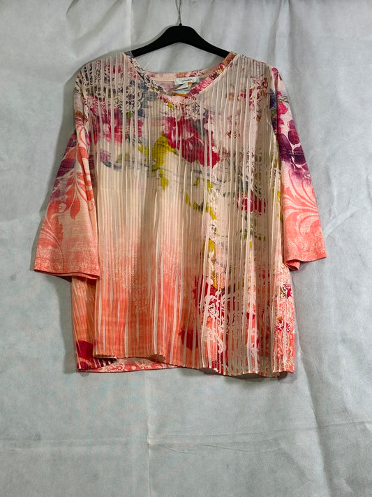 Preloved C.J. Banks Floral Print Pleated Overlay 3/4 Sleeve Top