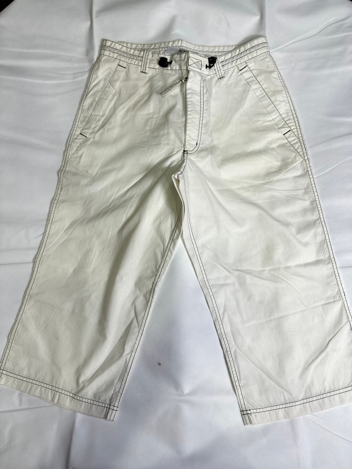 Preloved Off-White Contrast Stitch Wide-Leg Capri Shorts