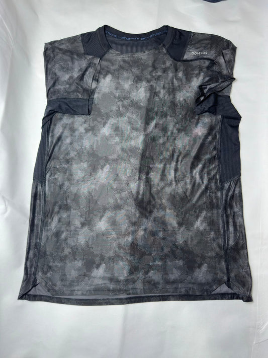 Preloved Domyos 360° Cardio Training Dark Camo Athletic T-Shirt